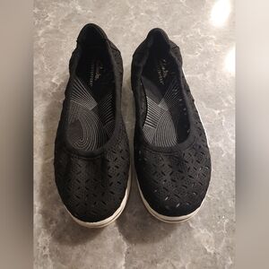 Clarks Breeze Lily black like New(7.5)
